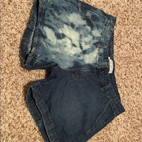 Bleached Jean shorts - Picture 1 of 7